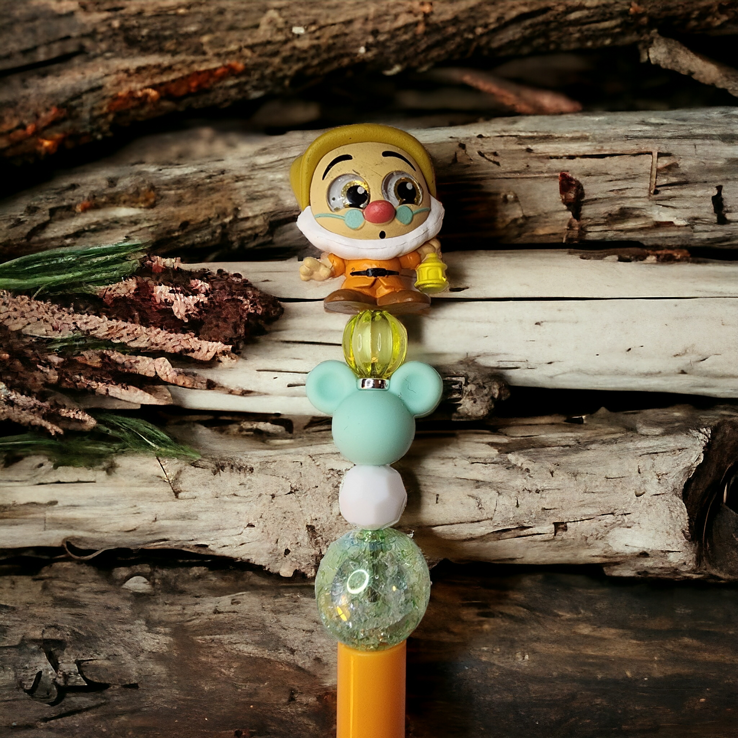 Snow White inspired Pen