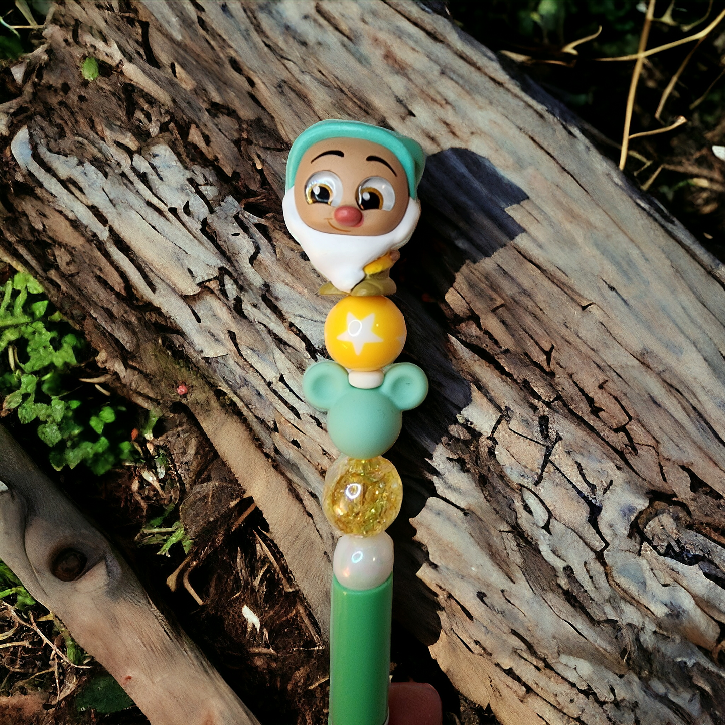Snow White inspired Pen