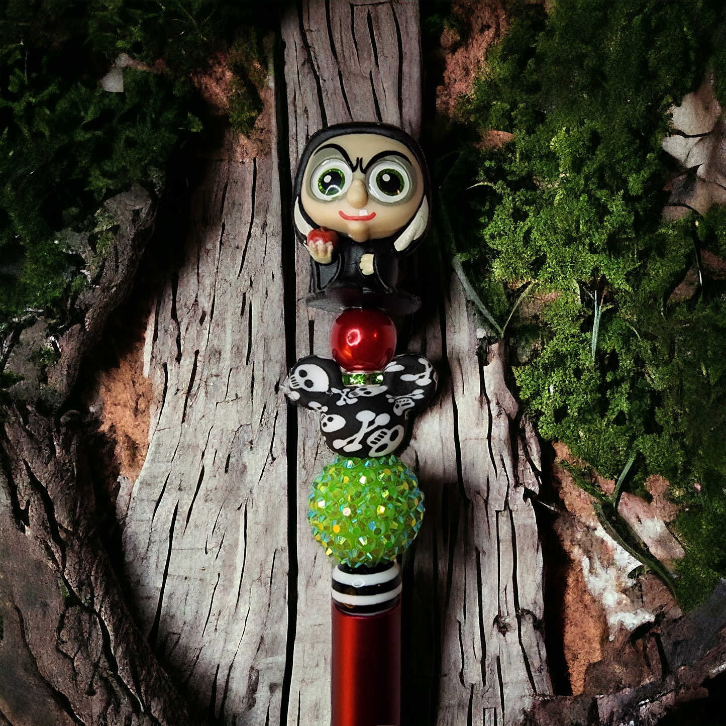 Snow White inspired Pen