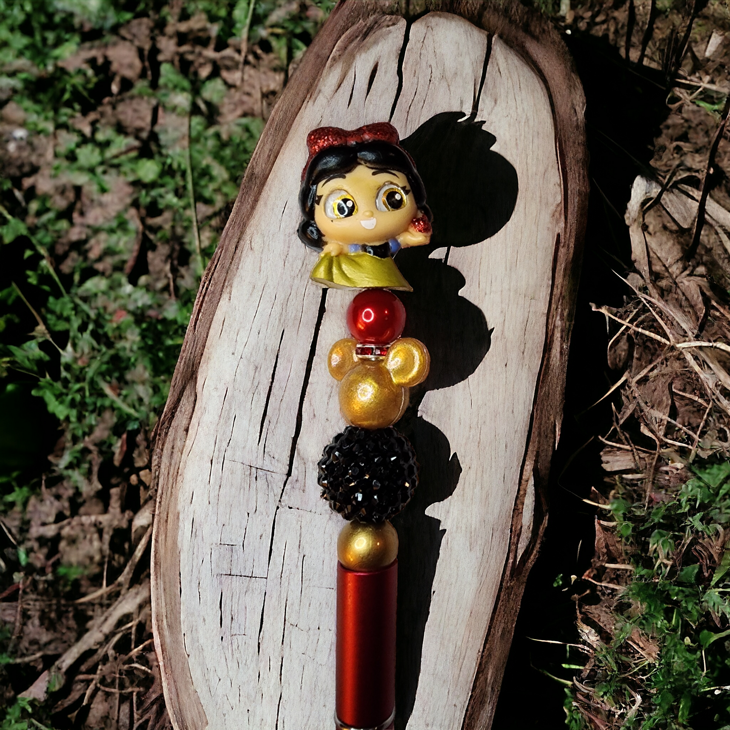 Snow White inspired Pen