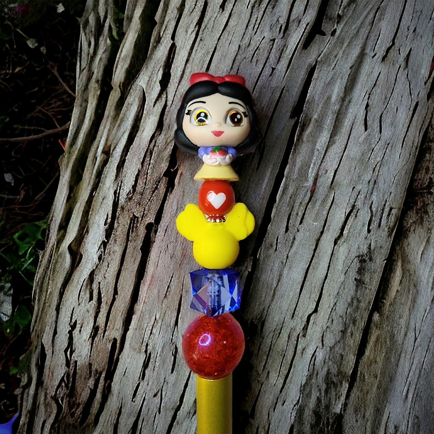 Snow White inspired Pen
