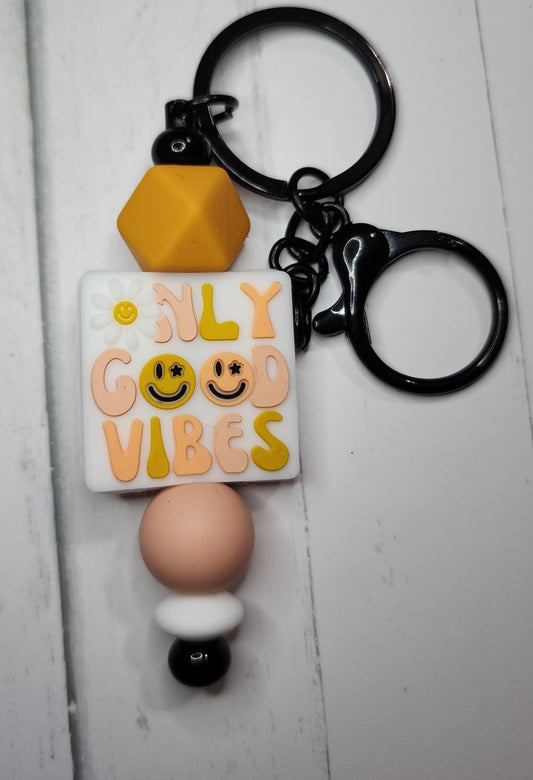 Only good vibes keychain